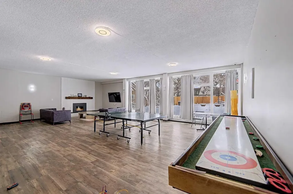 1616 8 Avenue NW Calgary AB T2N1C3
