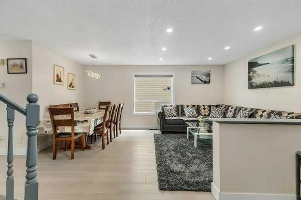 16 Saddletree Close NE Calgary AB T3J 5H9