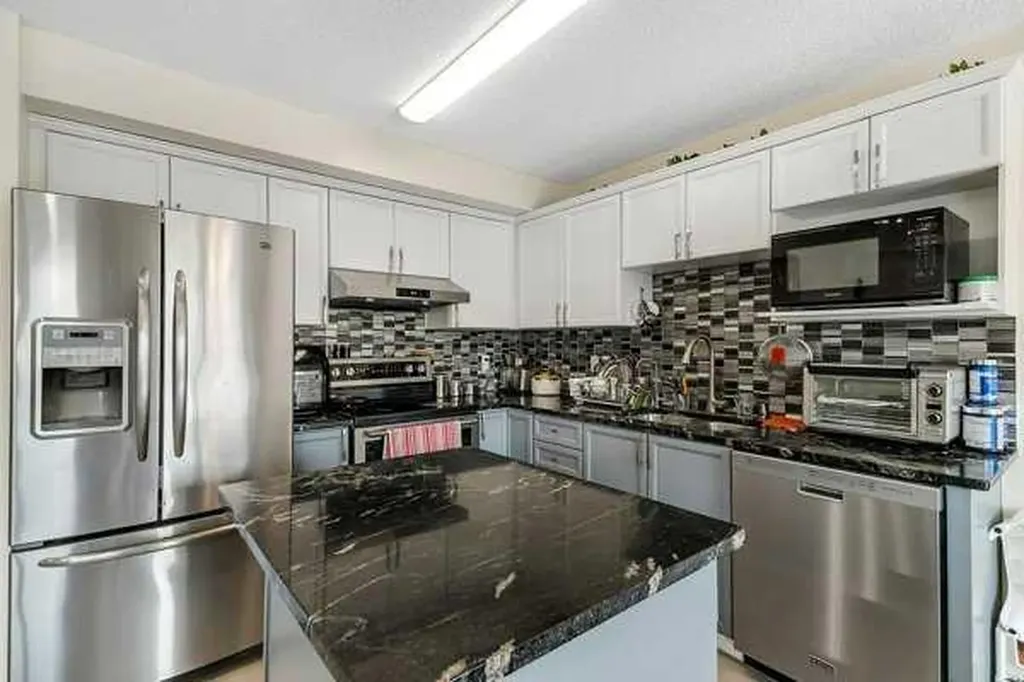 16 Saddletree Close NE Calgary AB T3J 5H9