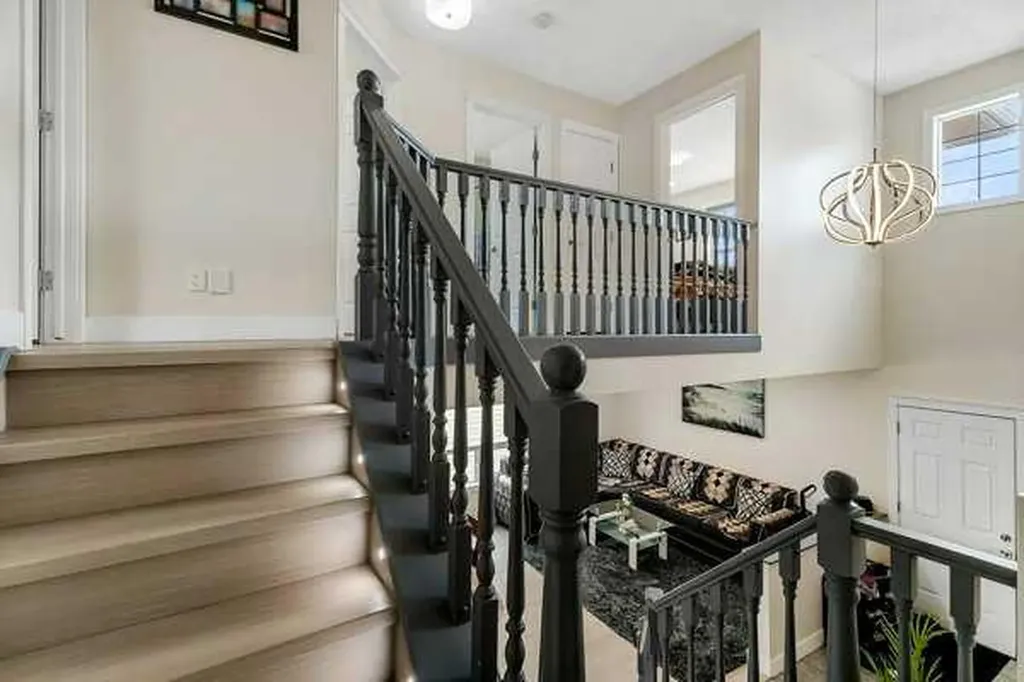 16 Saddletree Close NE Calgary AB T3J 5H9
