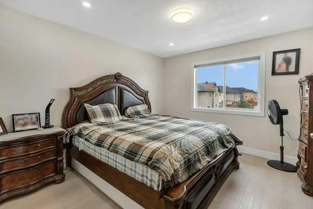 16 Saddletree Close NE Calgary AB T3J 5H9