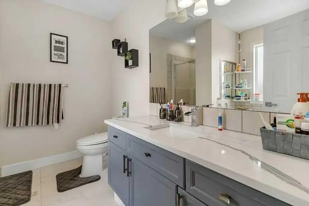 16 Saddletree Close NE Calgary AB T3J 5H9