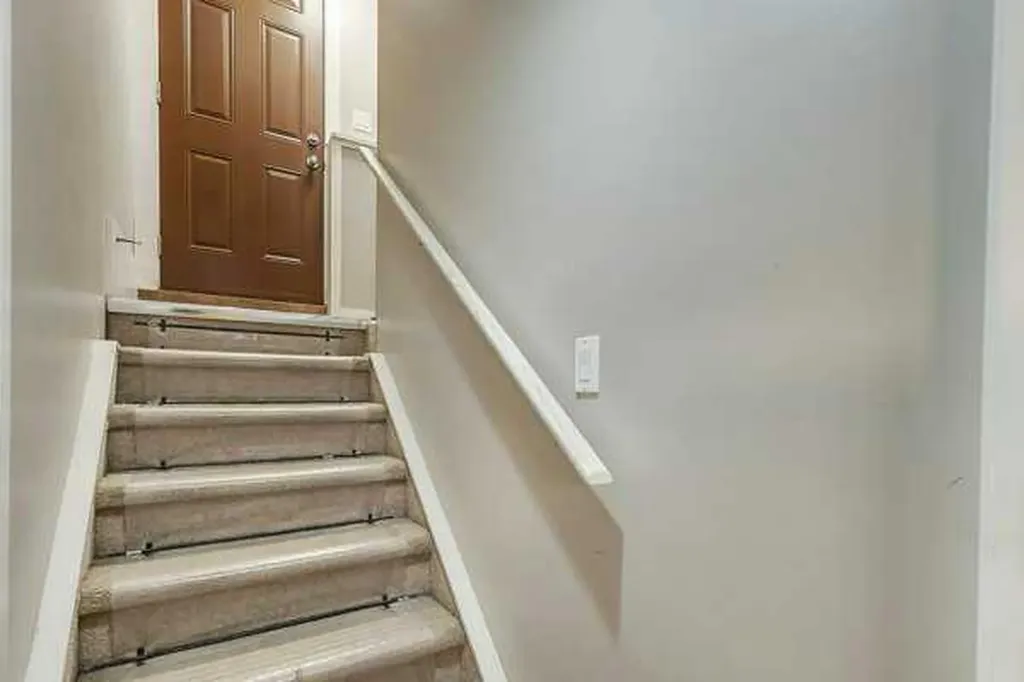 16 Saddletree Close NE Calgary AB T3J 5H9