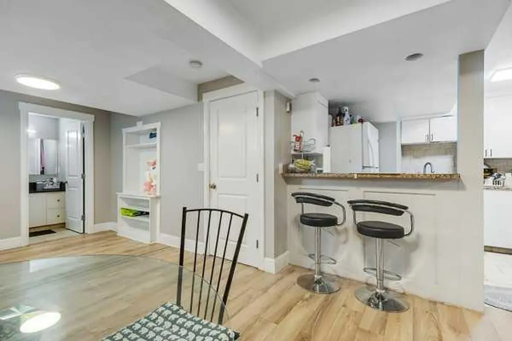 16 Saddletree Close NE Calgary AB T3J 5H9