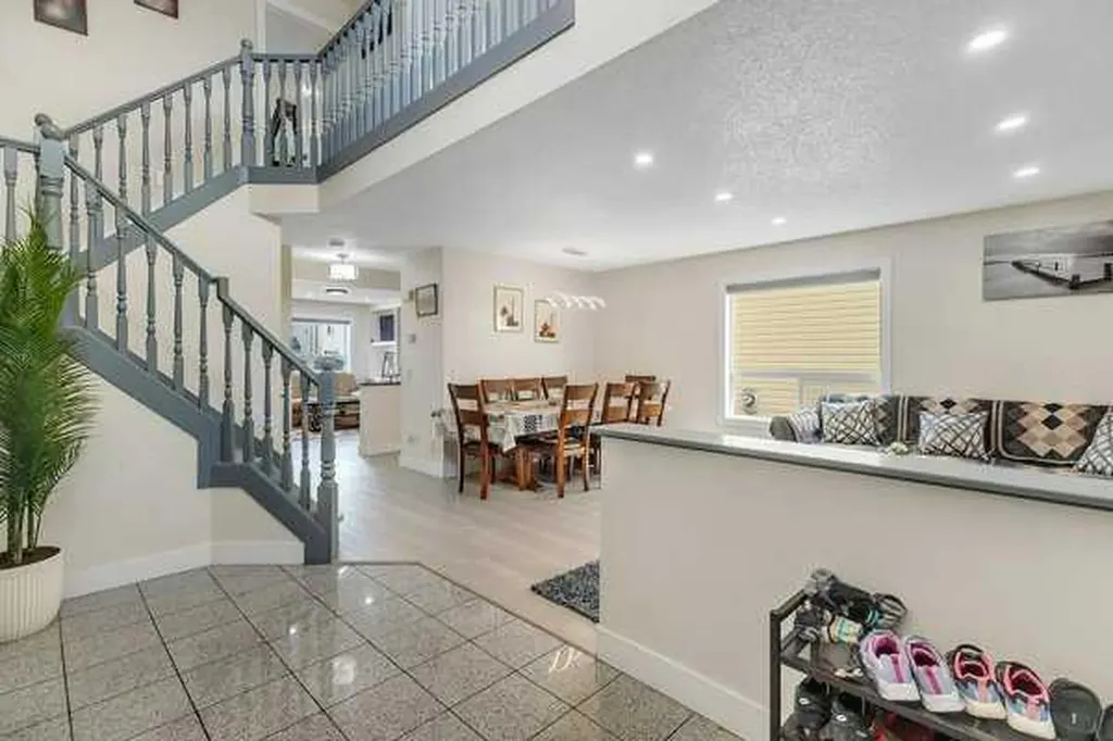 16 Saddletree Close NE Calgary AB T3J 5H9