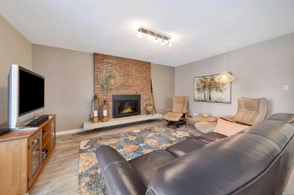 810 10 Avenue Wainwright AB T9W 1B8