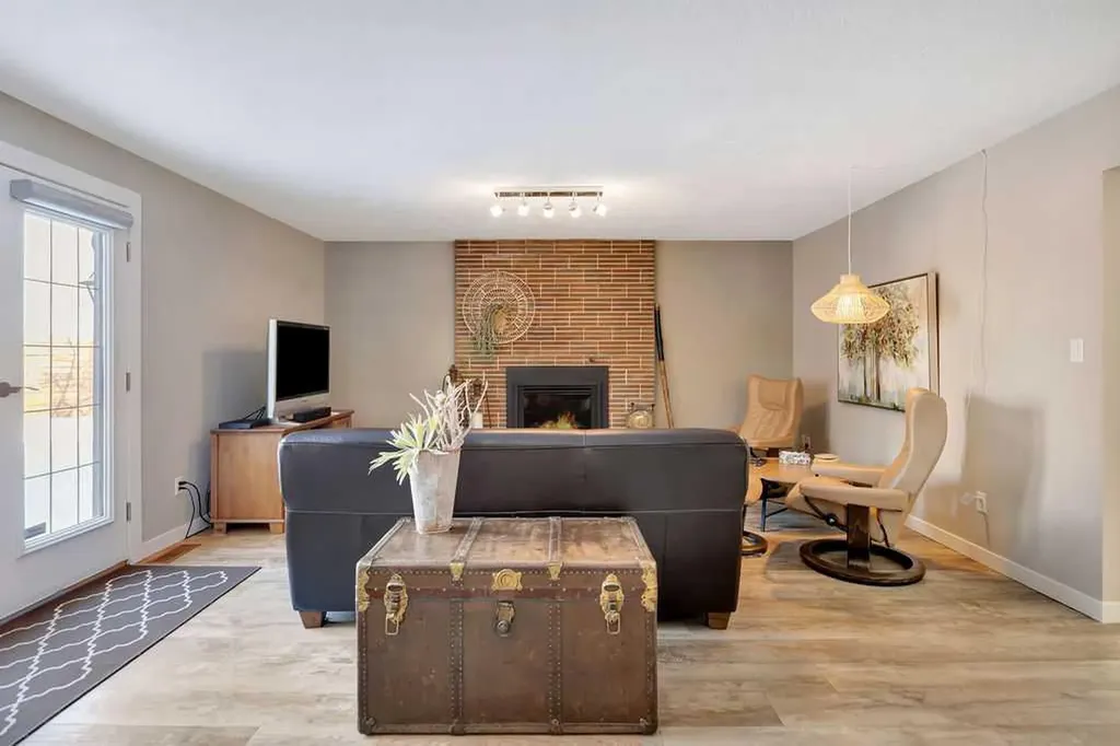 810 10 Avenue Wainwright AB T9W 1B8
