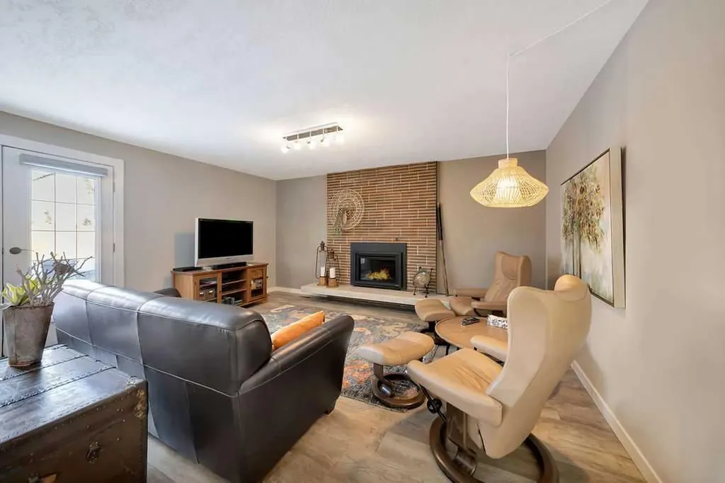 810 10 Avenue Wainwright AB T9W 1B8