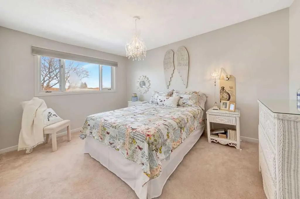 810 10 Avenue Wainwright AB T9W 1B8