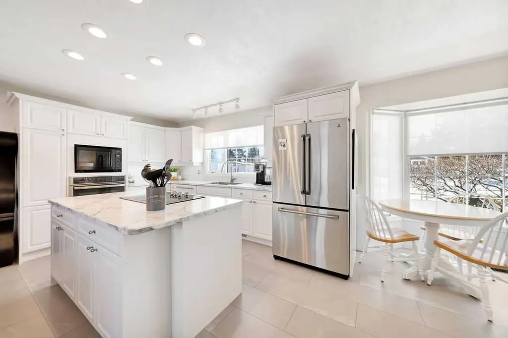810 10 Avenue Wainwright AB T9W 1B8