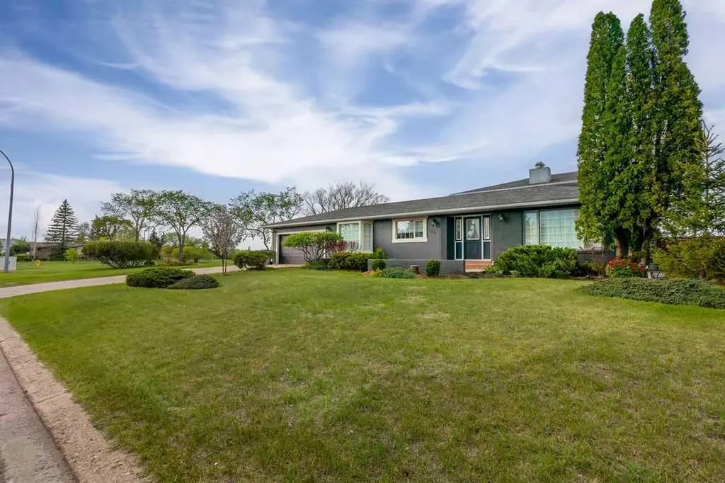810 10 Avenue Wainwright AB T9W 1B8