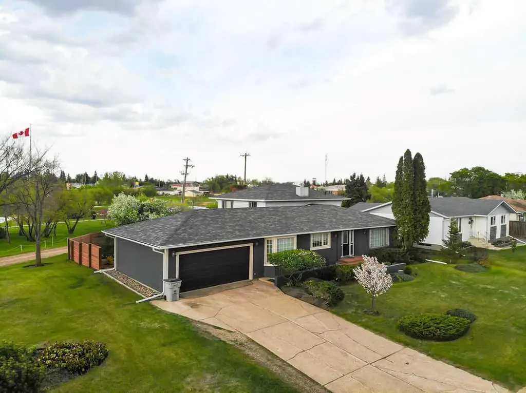 810 10 Avenue Wainwright AB T9W 1B8