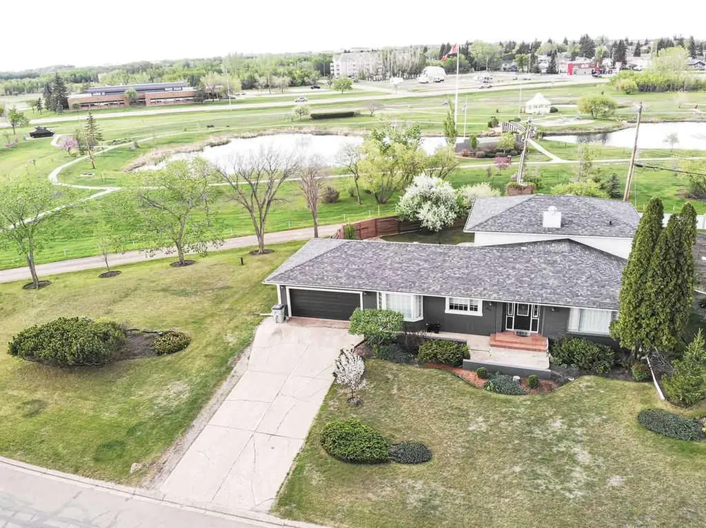 810 10 Avenue Wainwright AB T9W 1B8