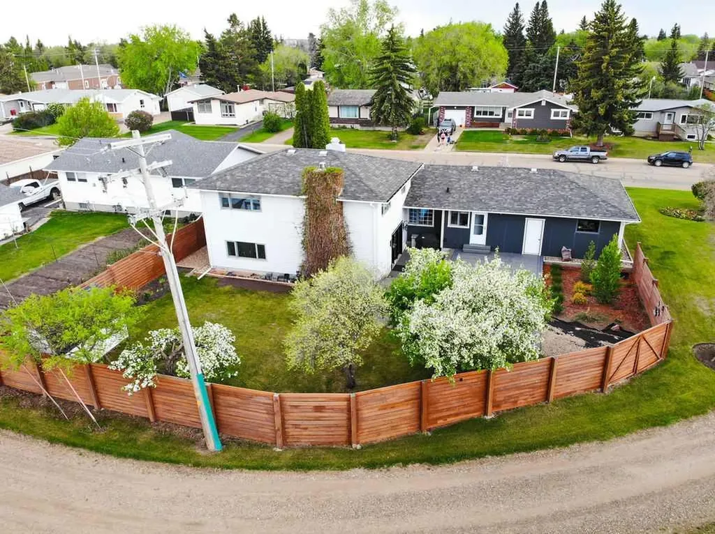 810 10 Avenue Wainwright AB T9W 1B8