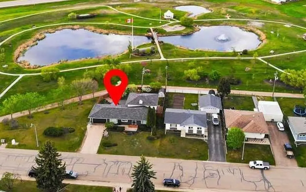 810 10 Avenue Wainwright AB T9W 1B8