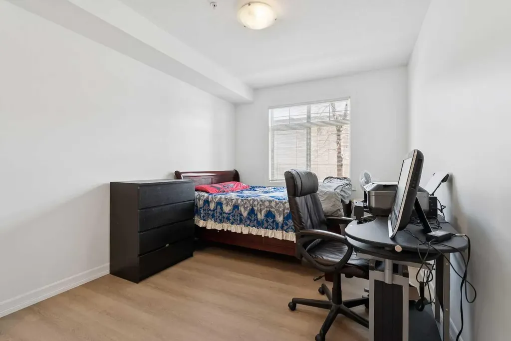 117 Copperpond Common SE Calgary AB T2Z 5E2