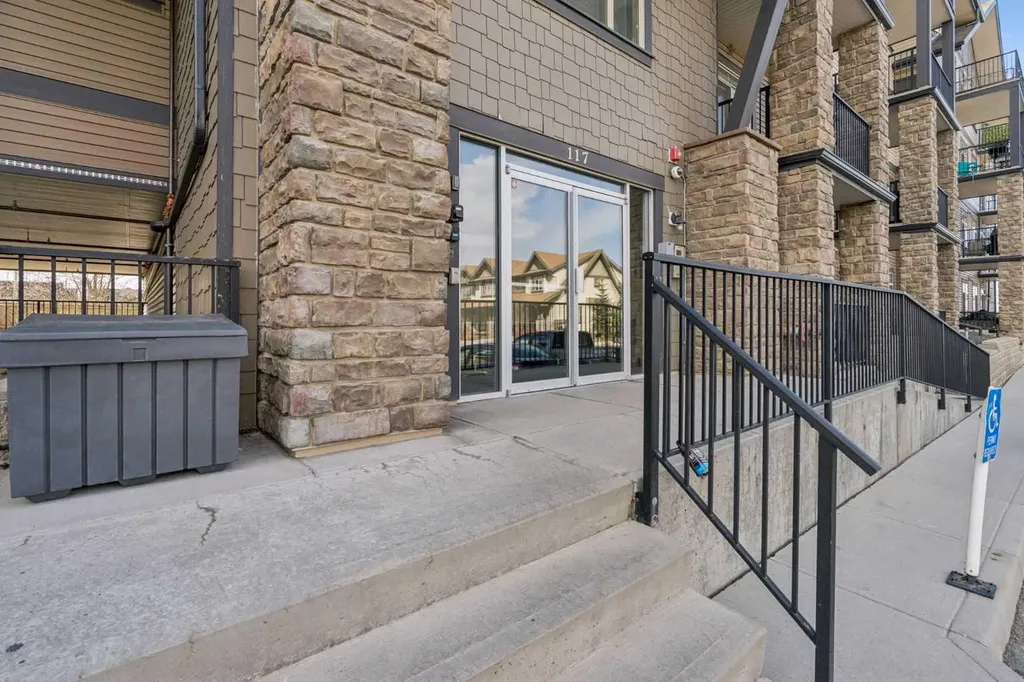 117 Copperpond Common SE Calgary AB T2Z 5E2