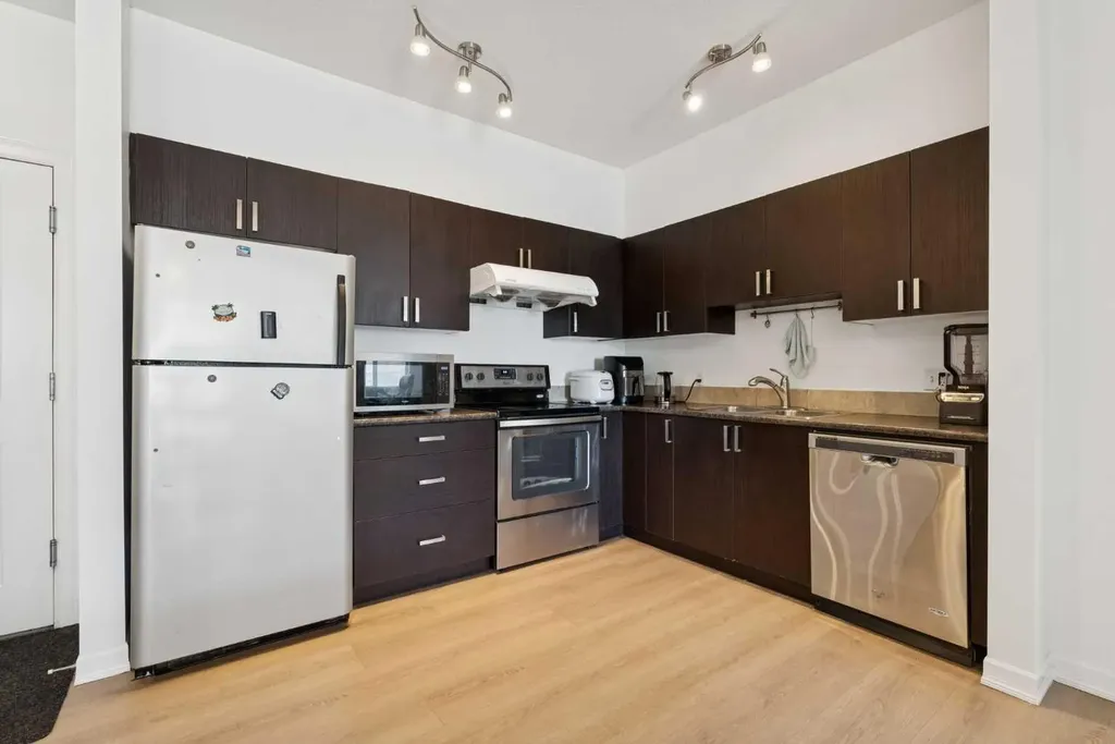 117 Copperpond Common SE Calgary AB T2Z 5E2