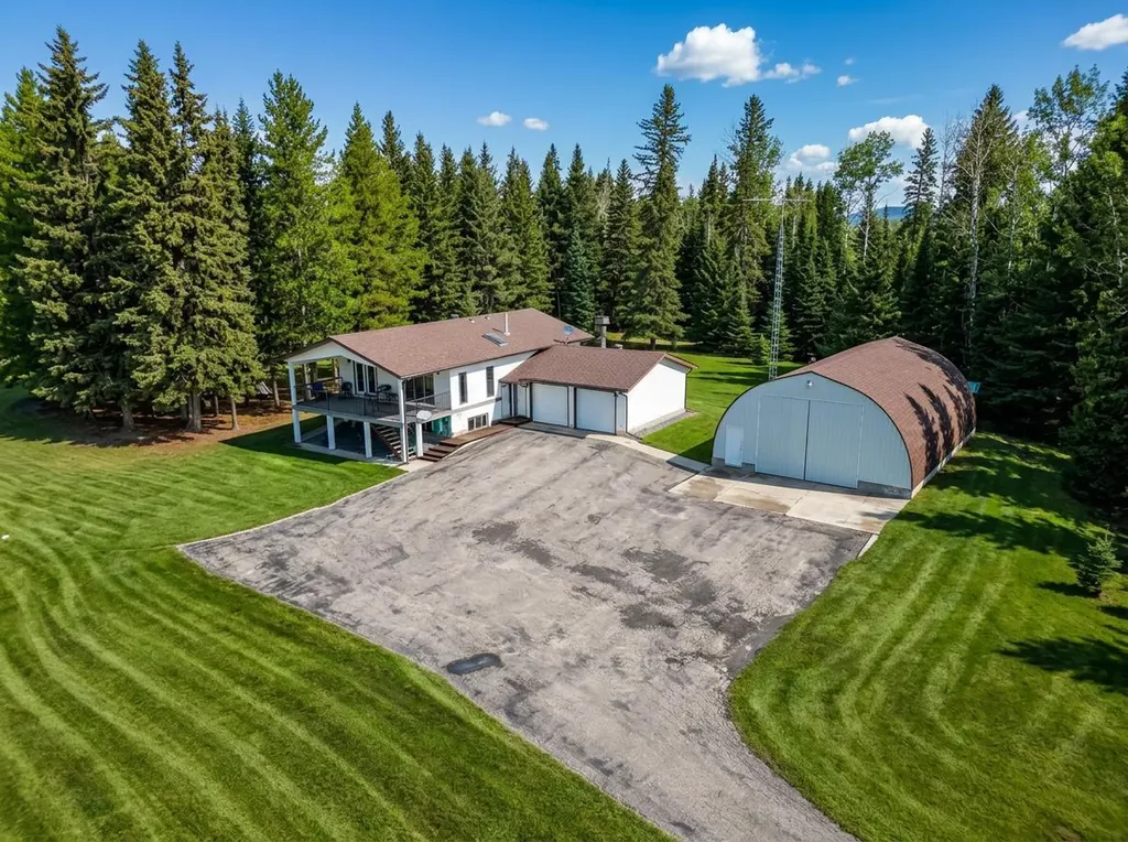 383030 Range Road 7-3 Rural Clearwater County AB T4T 2A2