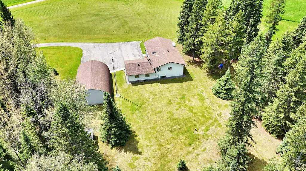 383030 Range Road 7-3 Rural Clearwater County AB T4T 2A2