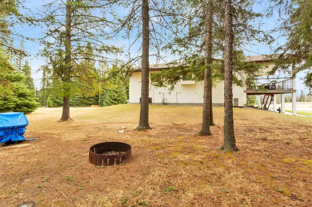 383030 Range Road 7-3 Rural Clearwater County AB T4T 2A2
