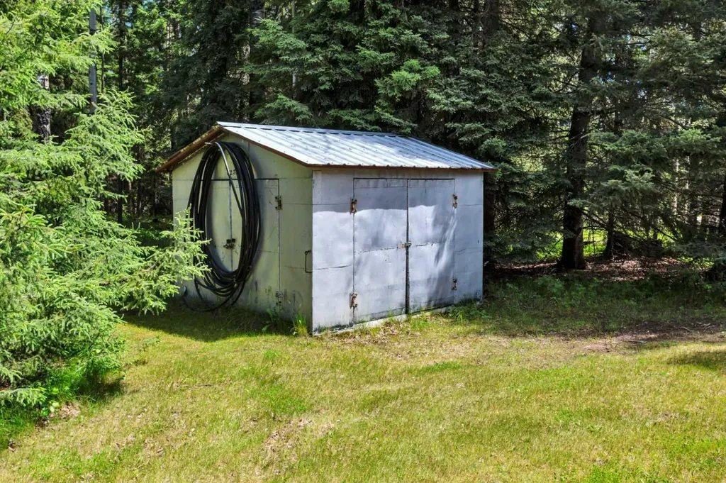 383030 Range Road 7-3 Rural Clearwater County AB T4T 2A2