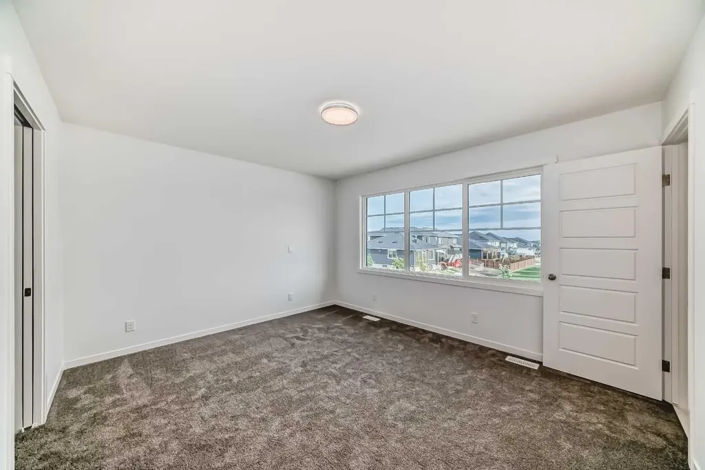 72 Wedderburn Drive Okotoks AB T1S5X2