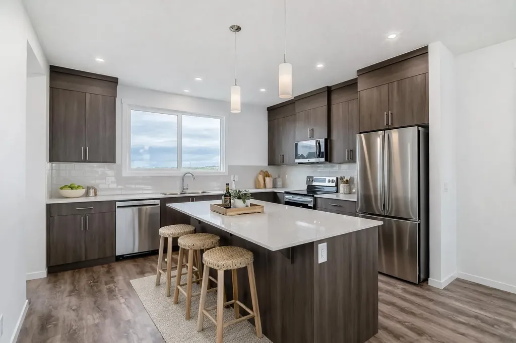 72 Wedderburn Drive Okotoks AB T1S5X2