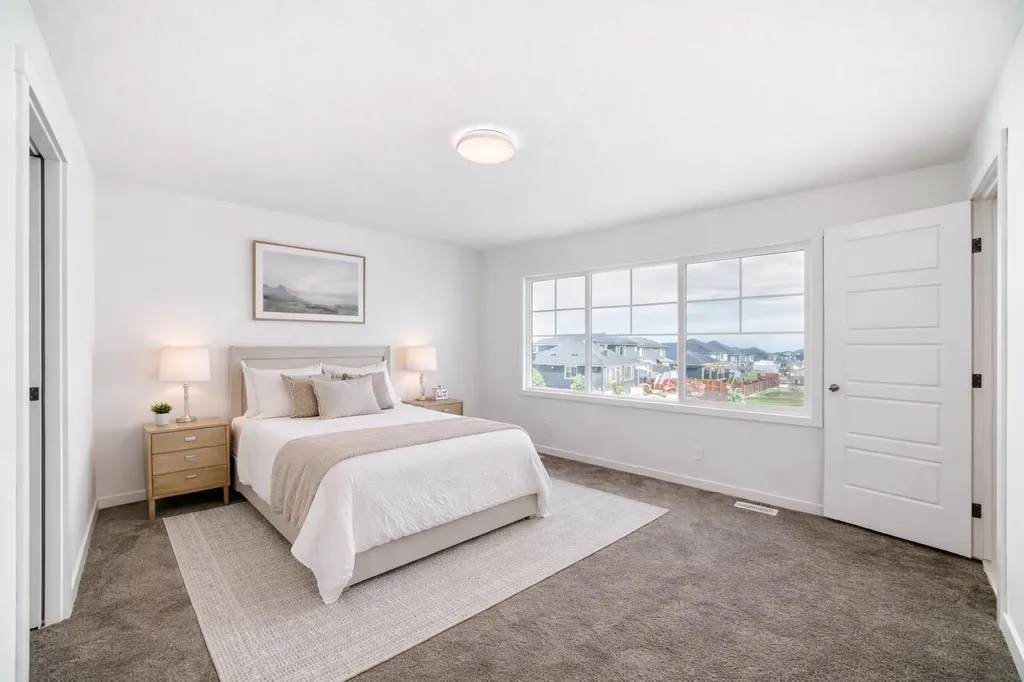 72 Wedderburn Drive Okotoks AB T1S5X2