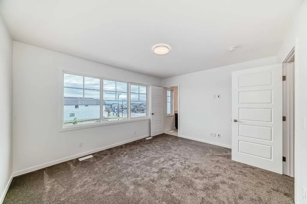 72 Wedderburn Drive Okotoks AB T1S5X2