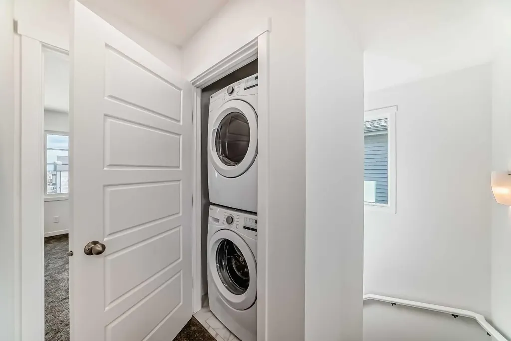 72 Wedderburn Drive Okotoks AB T1S5X2