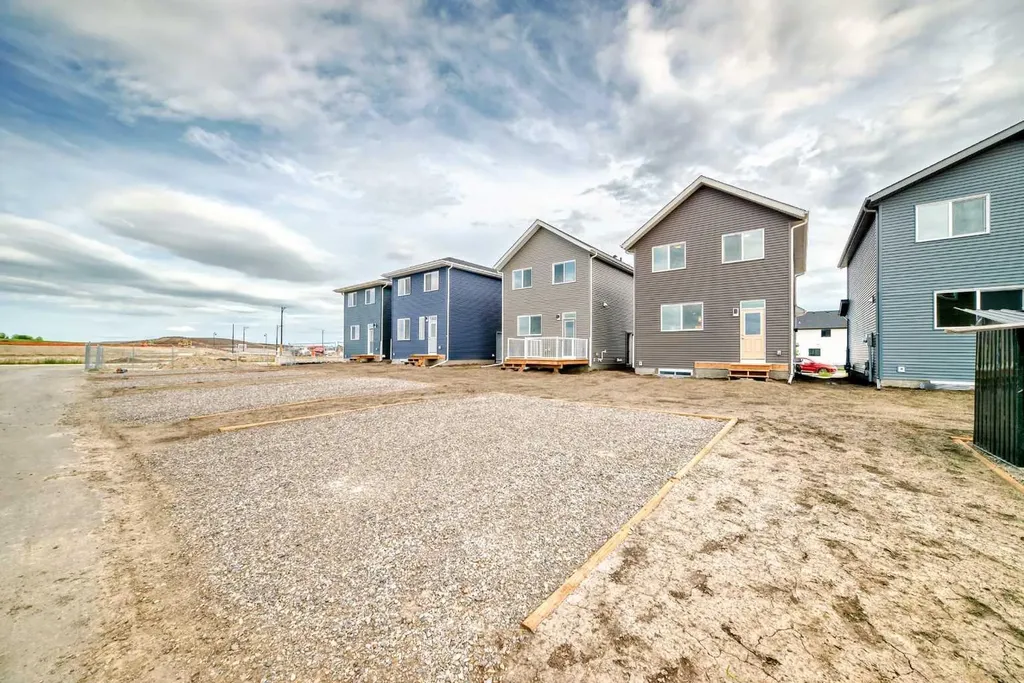 72 Wedderburn Drive Okotoks AB T1S5X2