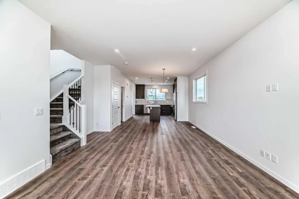 72 Wedderburn Drive Okotoks AB T1S5X2