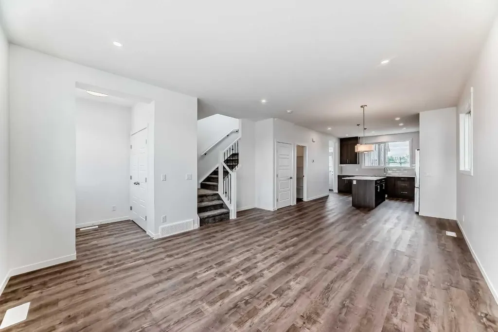 72 Wedderburn Drive Okotoks AB T1S5X2