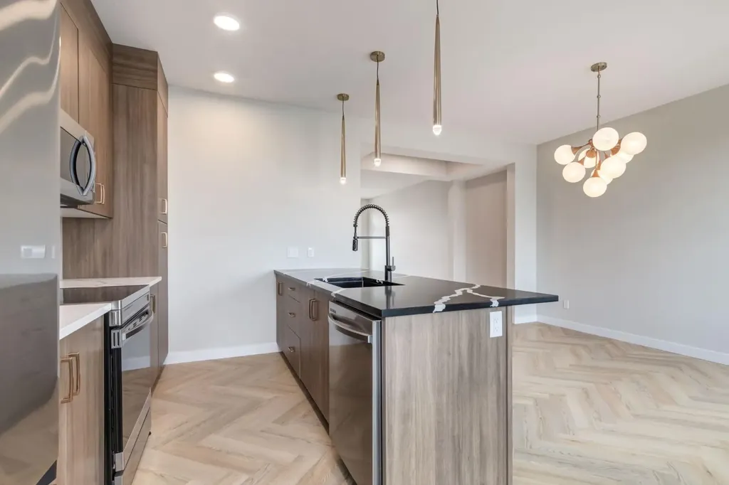 214 Sora Gardens SE Calgary AB T3S 0m7