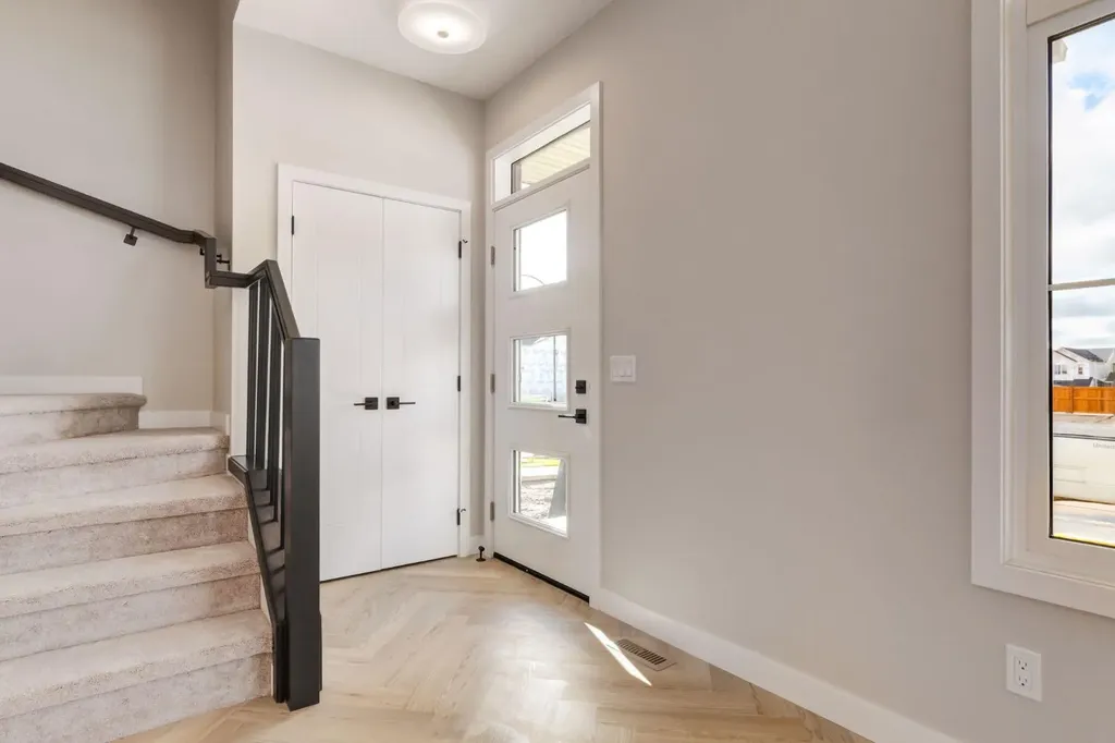 214 Sora Gardens SE Calgary AB T3S 0m7