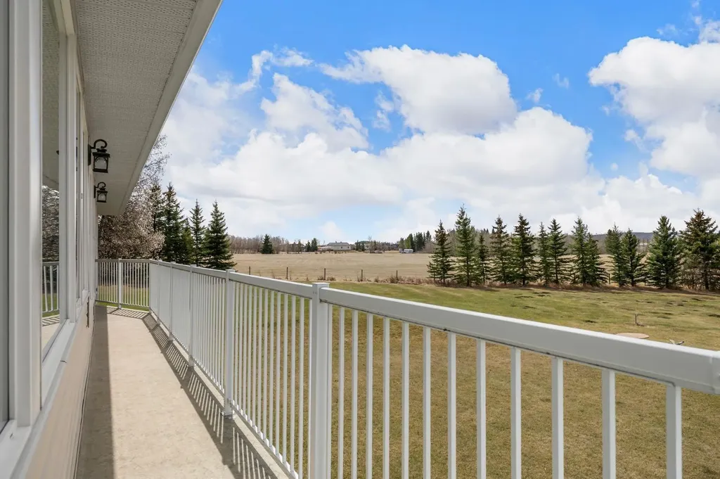 243222 Range Road 32 Rural Rocky View County AB T3Z 2E3