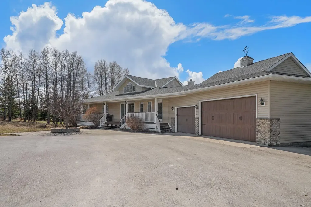 243222 Range Road 32 Rural Rocky View County AB T3Z 2E3