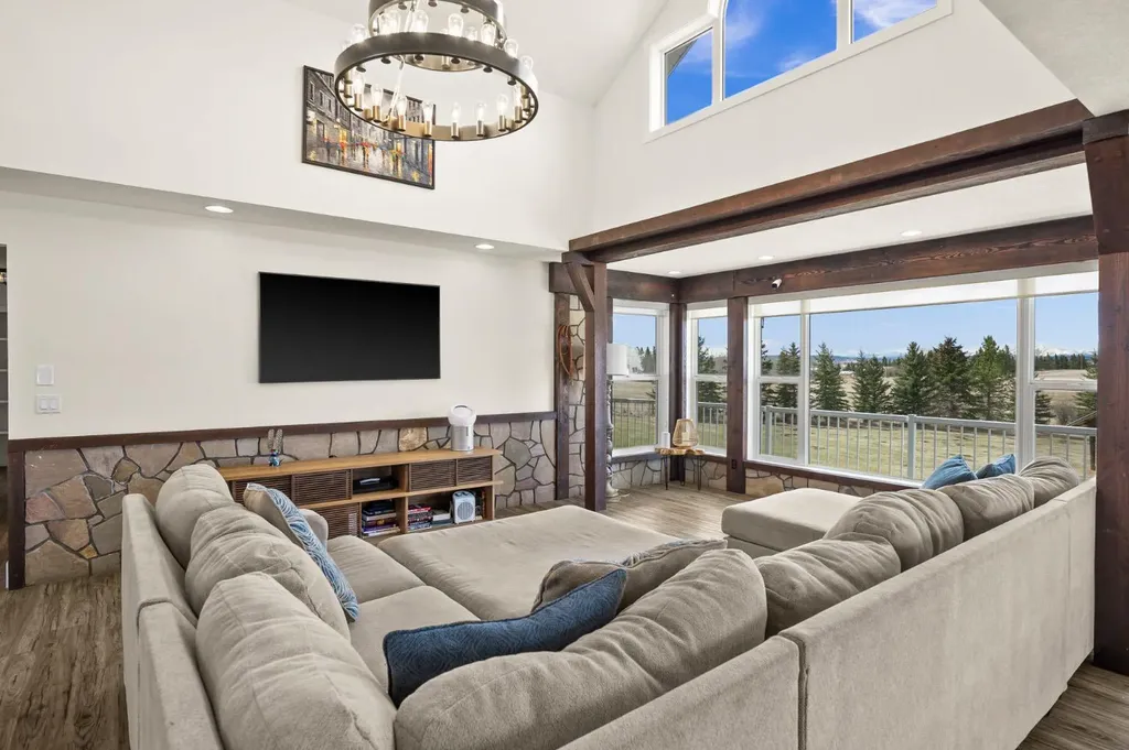 243222 Range Road 32 Rural Rocky View County AB T3Z 2E3
