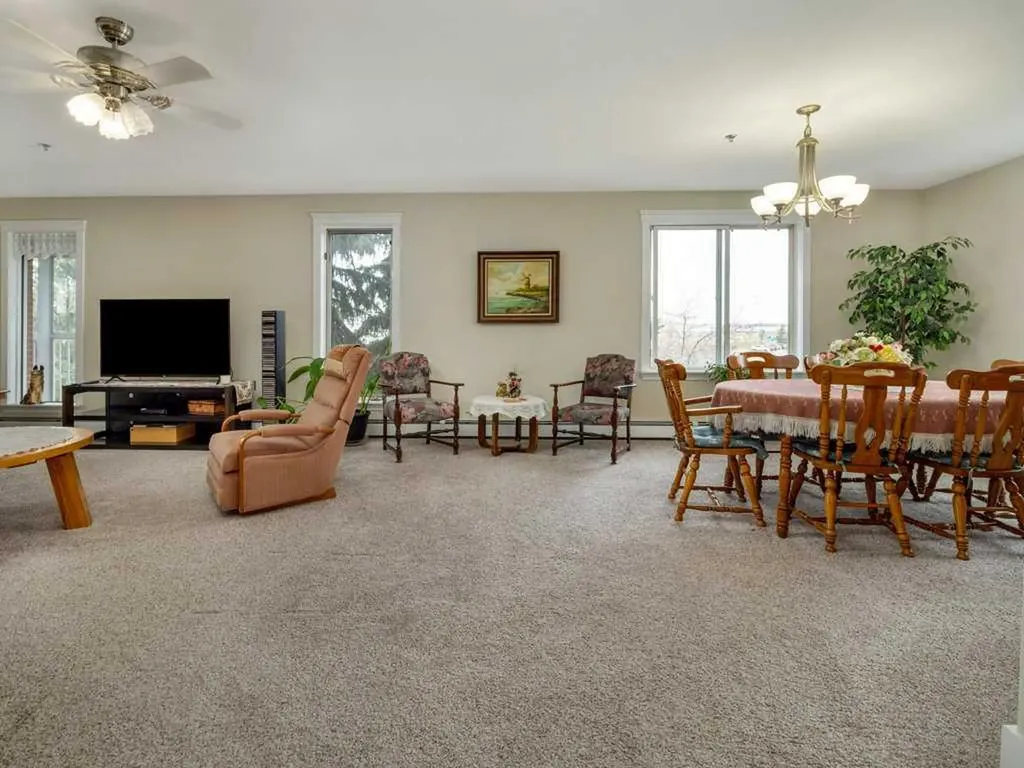 20 3 Street S Lethbridge AB T1J 4P1