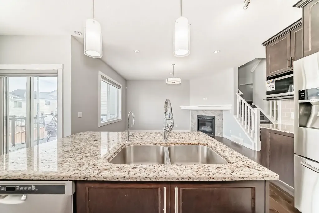 56 Nolanhurst Crescent NW Calgary AB T3R 0Z3