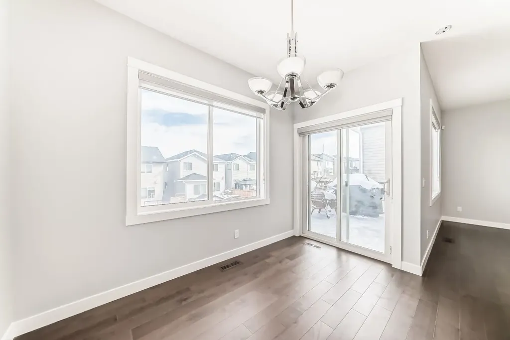 56 Nolanhurst Crescent NW Calgary AB T3R 0Z3