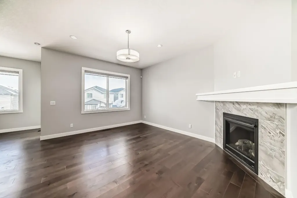 56 Nolanhurst Crescent NW Calgary AB T3R 0Z3