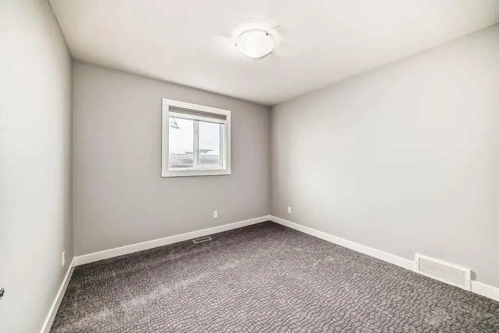56 Nolanhurst Crescent NW Calgary AB T3R 0Z3