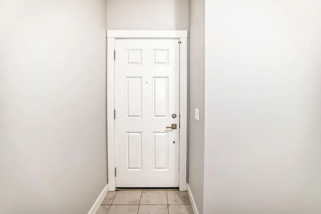 56 Nolanhurst Crescent NW Calgary AB T3R 0Z3