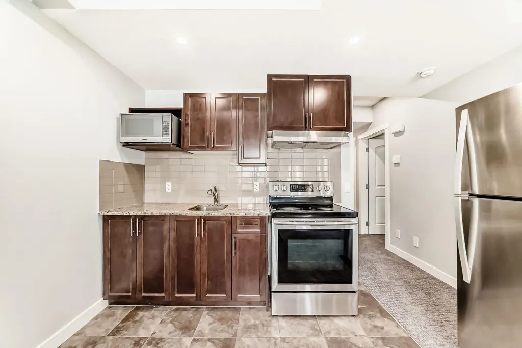 56 Nolanhurst Crescent NW Calgary AB T3R 0Z3