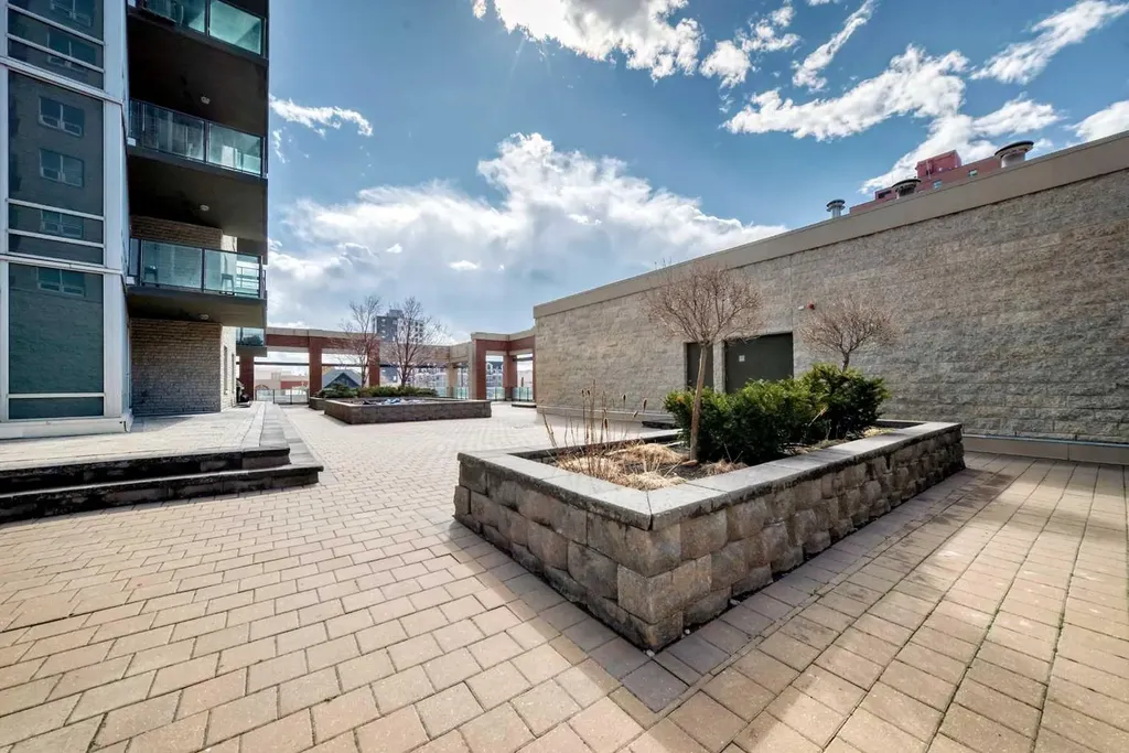 210 15 Avenue SE Calgary AB T2G 0B5