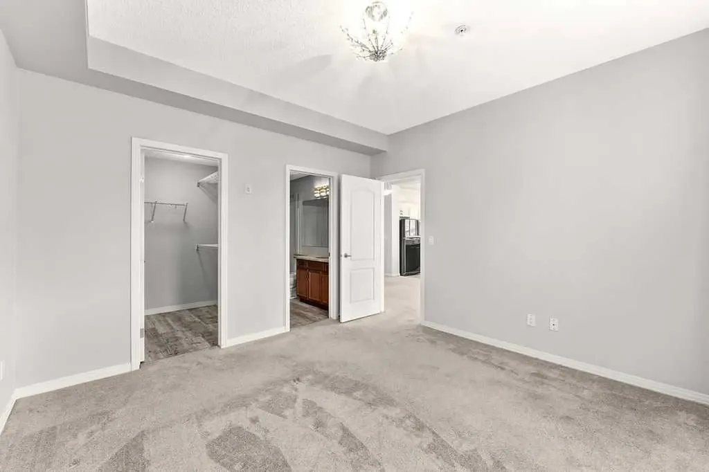 1 Crystal Green Lane Okotoks AB T1S 0C5
