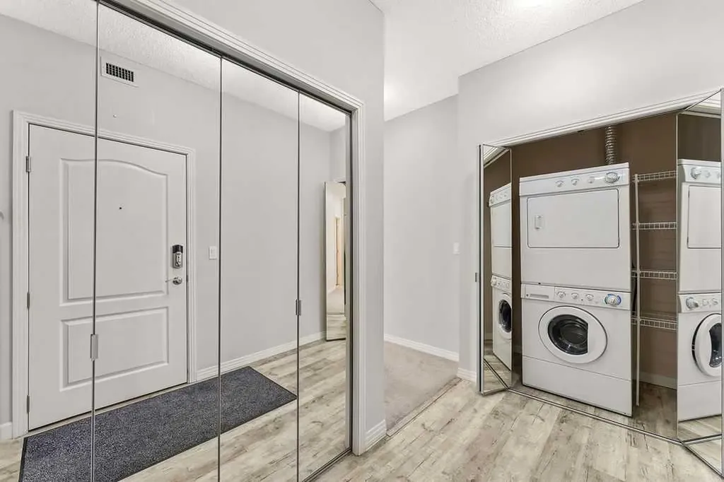 1 Crystal Green Lane Okotoks AB T1S 0C5