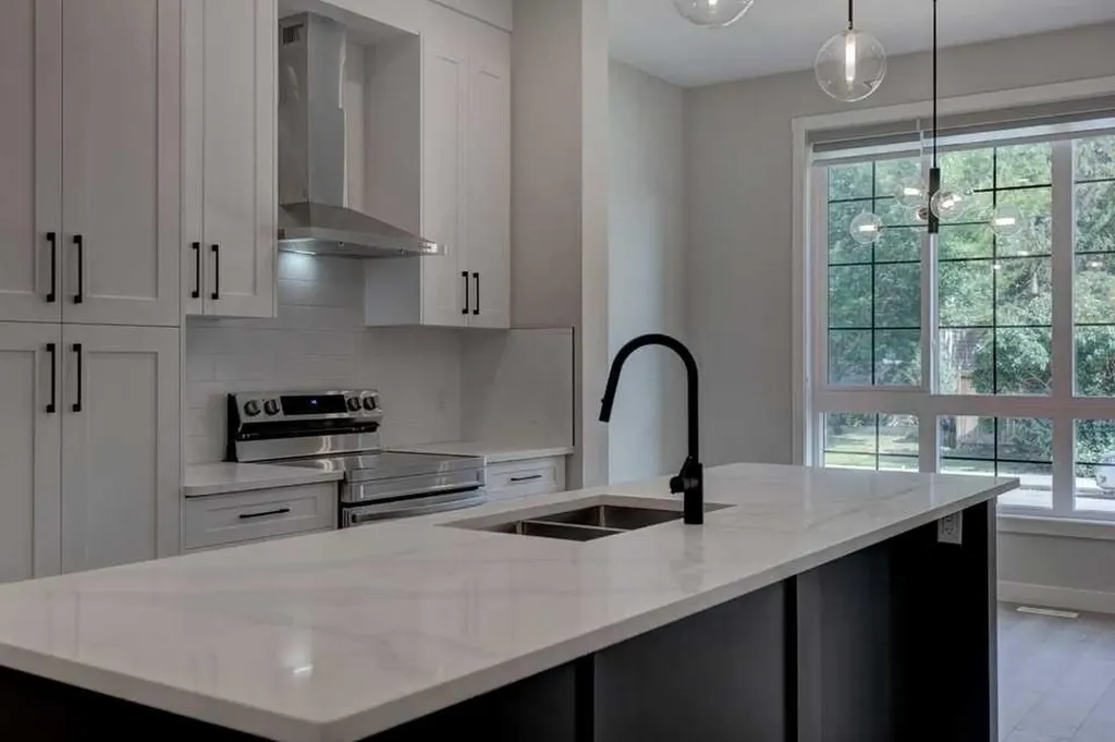 1208 5 Street NE Calgary AB T2E 0Z7
